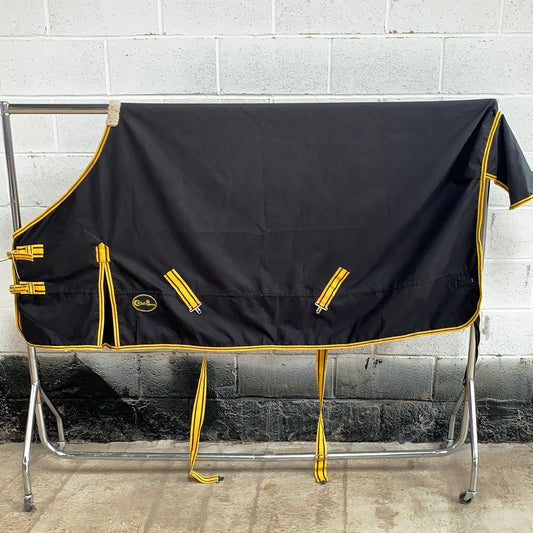 Lightweight turnout. Standard neck.